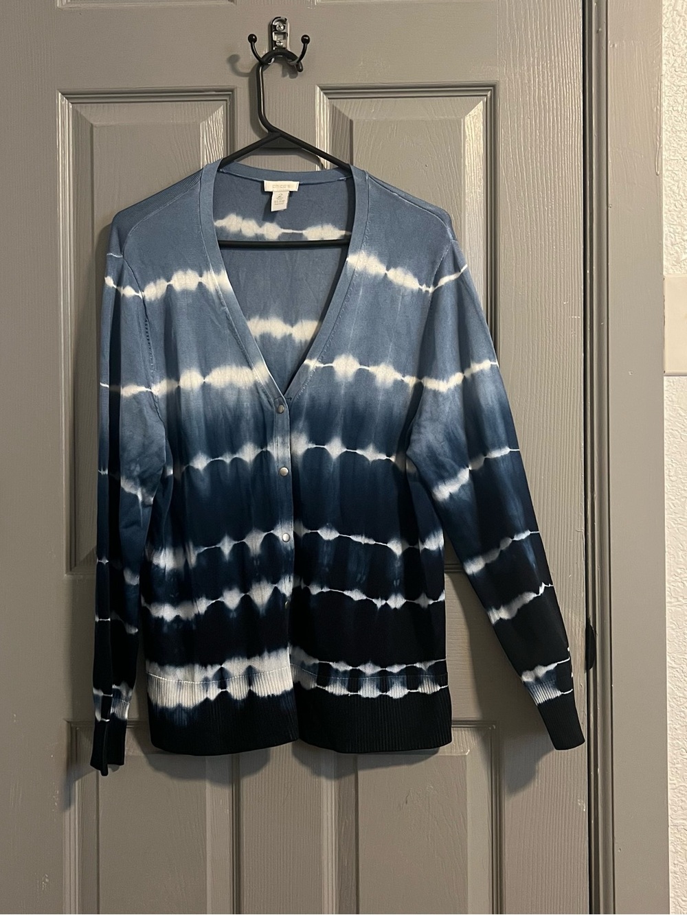 Chico's 2 Navy & White Tie-Dye V-Neck Button Cardigan Ombré Rayon Nylon